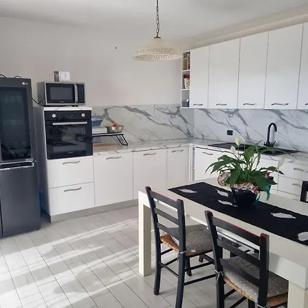 Da Loredana Apartmán La Caletta